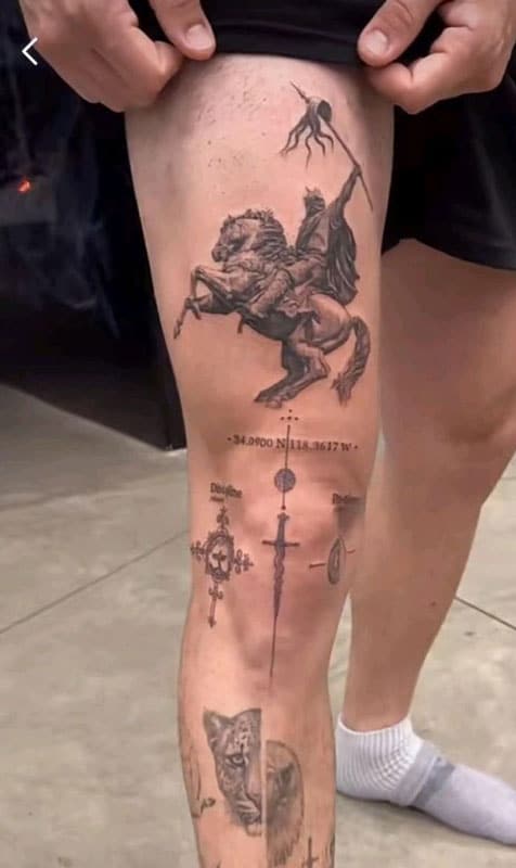 Vlogigurl leg ink fineline
